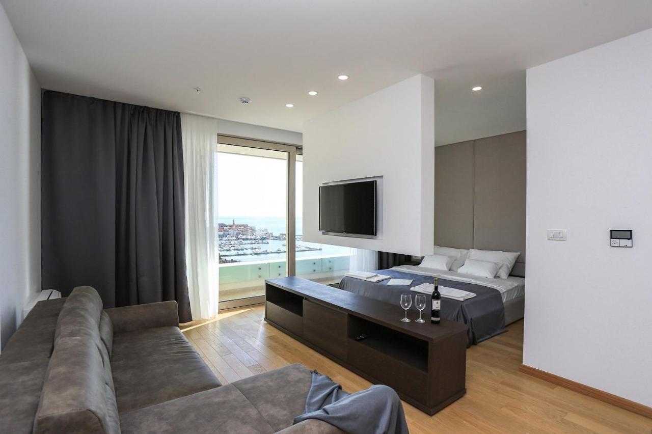 Apartments Lux Будва Екстериор снимка