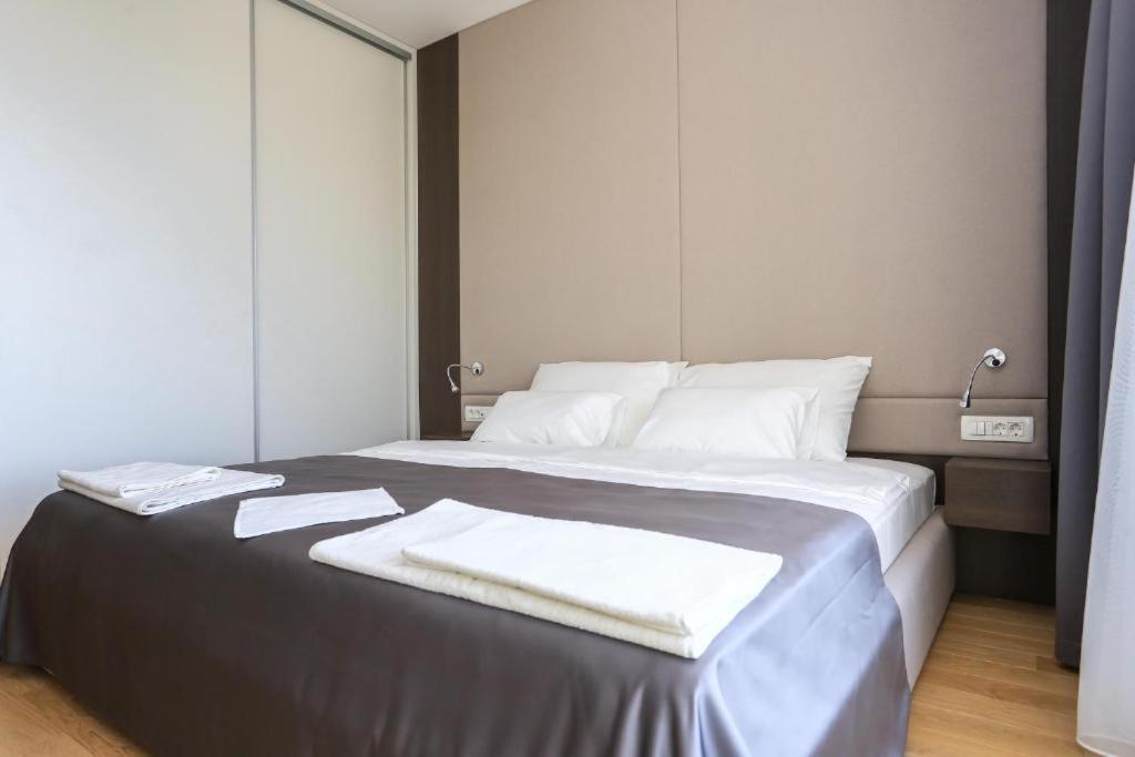 Apartments Lux Будва Стая снимка