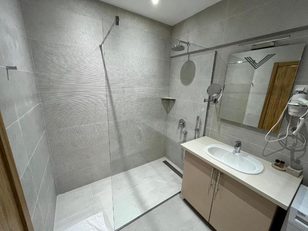 Apartments Lux Будва Стая снимка